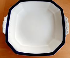 Alfred Meakin 'Bleu de Roi' plate