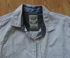 Shirt. Size S