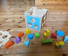 Wooden shape sorter