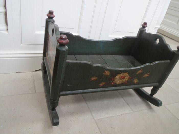 Vintage/Antique Wood Rocking Doll Cradle