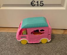 Barbie camper van