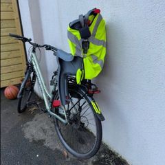 Bike with child seat (Lapierre Trekking 2.0W)