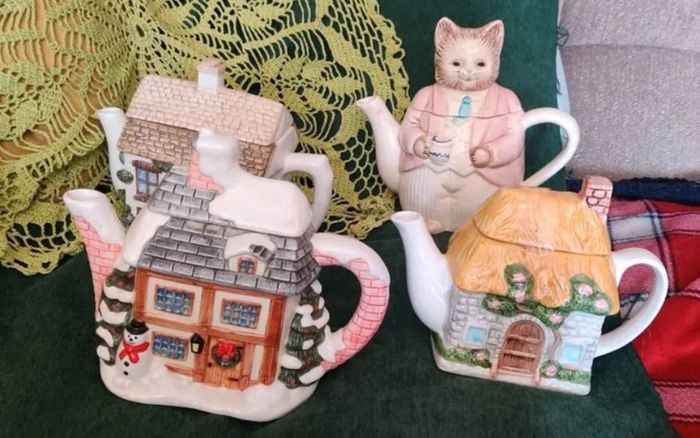 Cottage House teapots