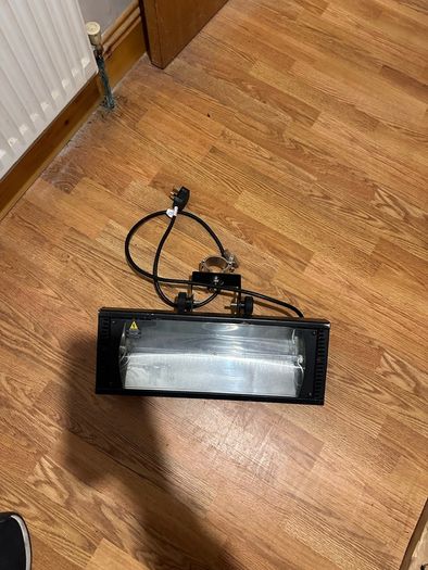 strobe 2500w with foot pedal