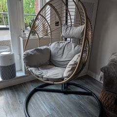 Egg chair