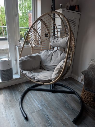 Egg chair