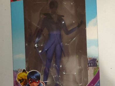 miraculous-shadow-moth-ladybug-vinyl-figure-by-culturefly-zagtoon-for