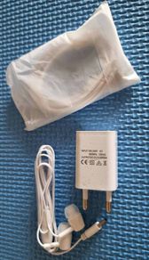 Phone charger, charging cable and ear phones usb c conection.
