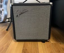 Fender Rumble 15 V1