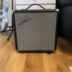 Fender Rumble 15 V1