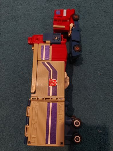Transformer G1 toy / optimus prime