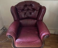 Queen Anne armchairs (2 pieces)