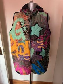 Italian lightly padded hooded longer line gilet size UK16 EU44 Postage included