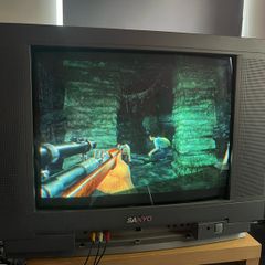 Sanyo 20" CRT (with original remote)