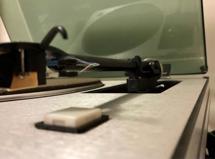 STD 305M  |  Suspended Sub-Chassis Belt-Drive Turntable