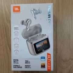 JBL Tour Pro 3