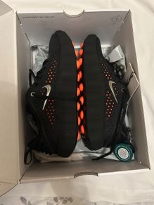 Nike Mind 002 Black Hyper Crimson