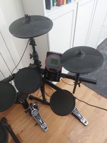 Medeli DD610
