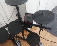 Medeli DD610