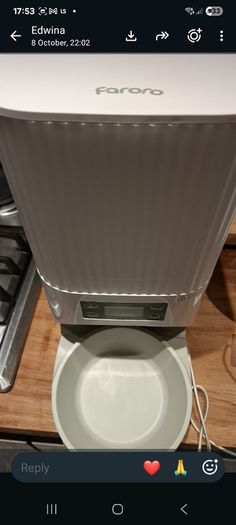 Cat Feeder