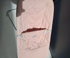 BabyBjorn Bouncer Bliss Dusty Pink Cotton Petal Quilt