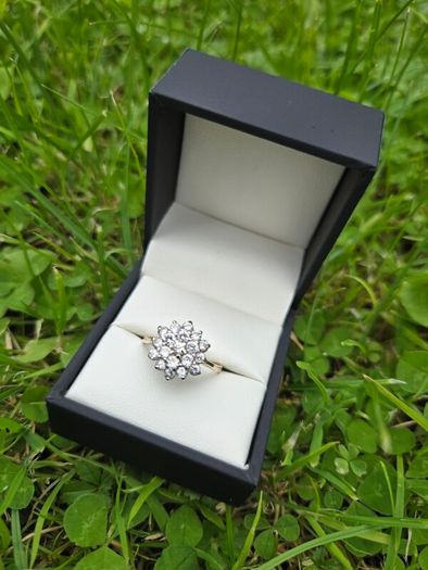 Vintage 9ct Yellow Gold Cluster Ring