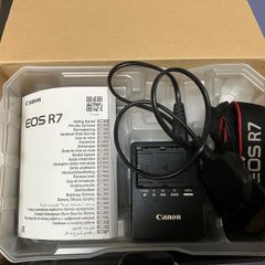Canon R7 complete with lens as new only 112 shots taken