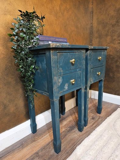 Bedside lockers