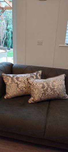 Paul Costelloe cushions 40x60cm brand new