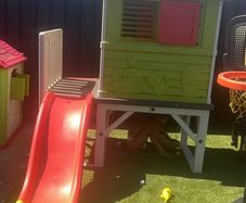 kids play house and slide
