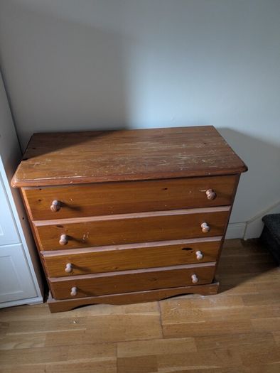 Chest of drawers