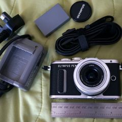 Olympus E-PL8 with Panasonic 12-32 lens