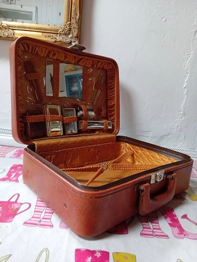Vintage Case