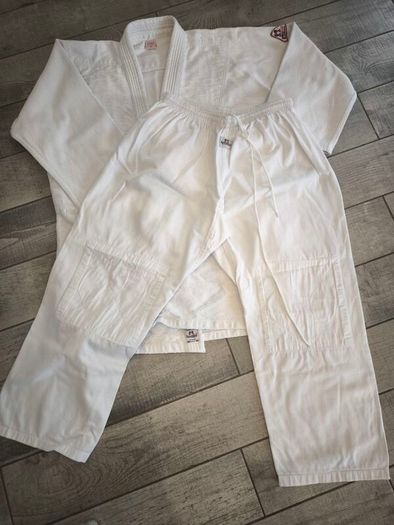 Adult judo suit