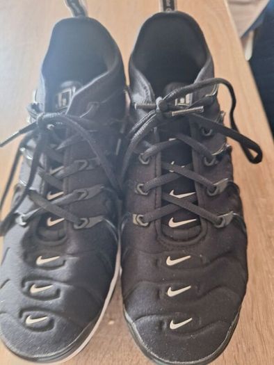 nike runners size uk 8