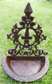 Antique Victorian cast iron wall mounted bird bath bird feeder