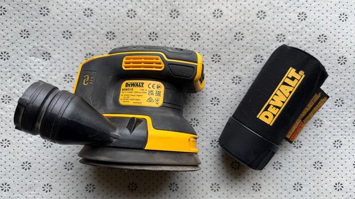 DeWalt 18V Random Orbital Sander