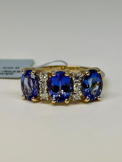 Gold 14K (585) Yellow Gold AAA Tanzanite & Lab Grown Diamond