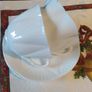 Shelley porcelain,dainty white,2 cups,2 saucers Image 4