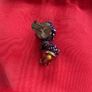 2 pairs of Vintage Clip On Earrings Image 5