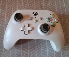 White PowerA Enhanced Wired Controller for Xbox