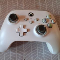 White PowerA Enhanced Wired Controller for Xbox