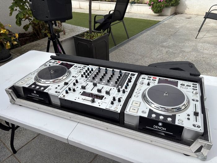 Professional Denon DJ Setup  Complete Plug and Play Mobile DJ Rig  Flight Case, Speakers & 2,000 Songs Included
