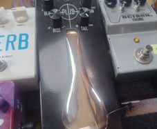 Gamechanger Audio Plus sustain pedal & WET switch
