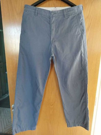 Levi pack 2 chinos 1 trousers 1 cargo pants fits L and XL