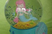 Floss &amp; Rock Shatterproof Musical Sparkles Globes