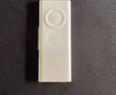 Genuine Apple Remote (Model A1156) White Plastic Classic  Excellent Condition