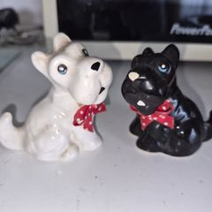 Scottie dogs