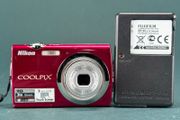 Nikon COOLPIX S230 Digital Camera 10.0 MP touchscreen