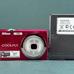 Nikon COOLPIX S230 Digital Camera 10.0 MP touchscreen